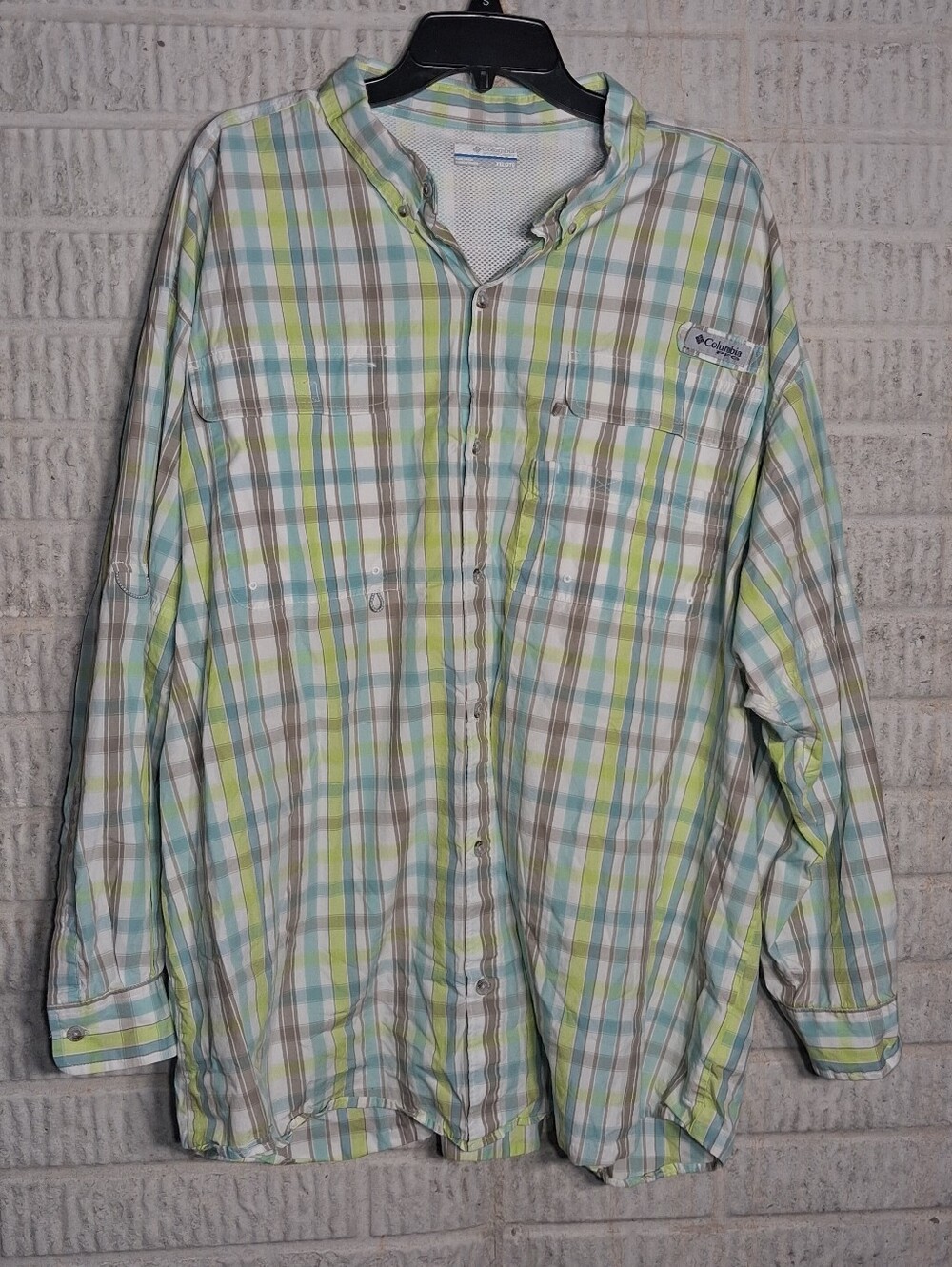 Columbia Men's Lightweight Plaid Shirt In A Mens 2XL - Green/Blue/White. EUC